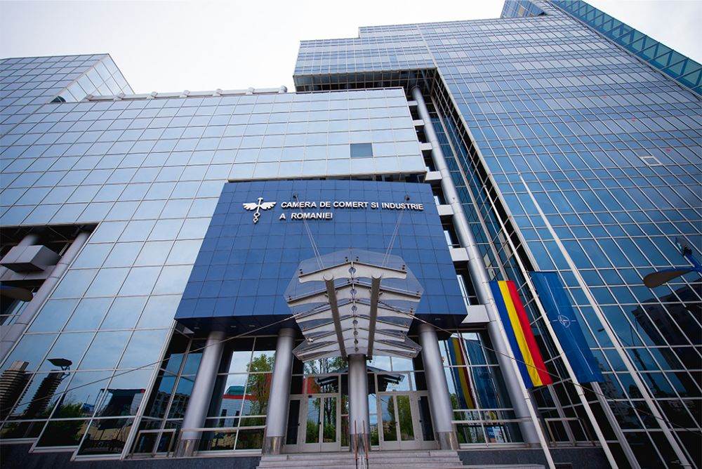 CCIR critică iniţiativa de modificare a Legii societăţilor comerciale care impune atestarea obligatorie a actelor de către avocaţi sau notari